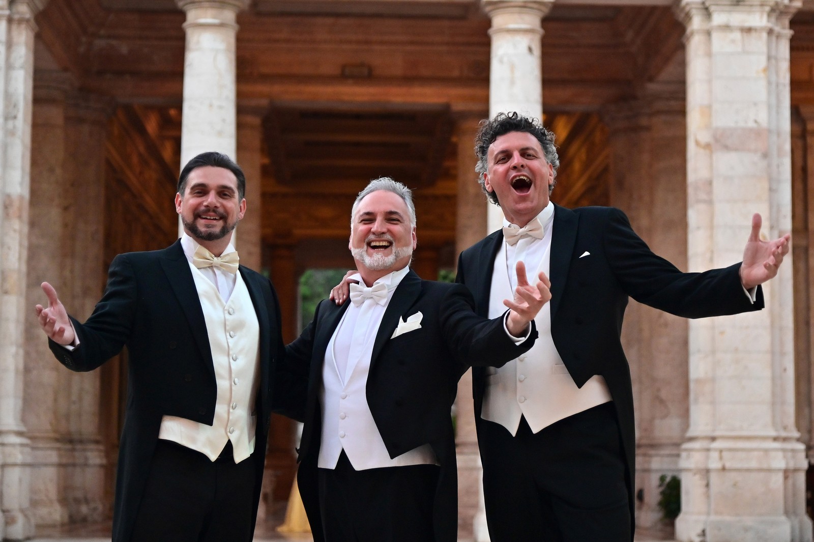 TRIBUTE TO THE THREE TENORS